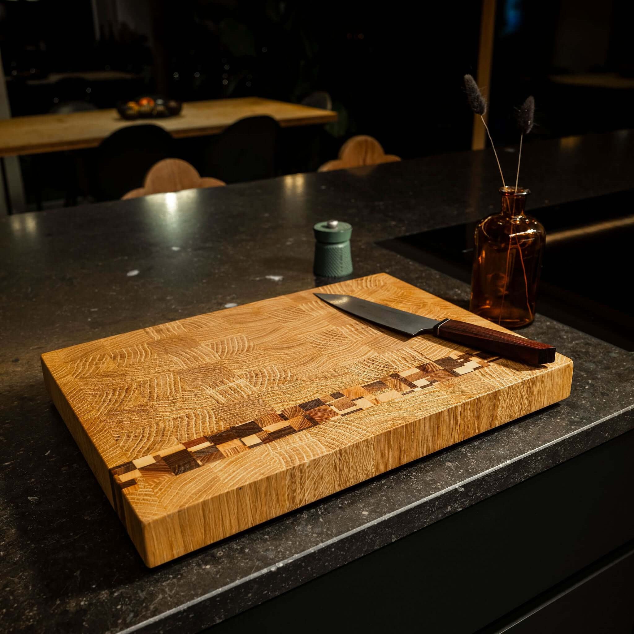 Tagliere in legno massello di quercia con strisce Chaotic