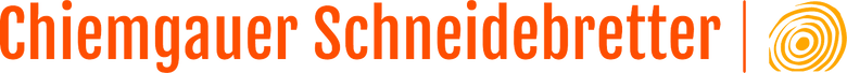 Logo von Chiemgauer Schneidebretter in Orange, das stilisierte Jahresringe zeigt. Dieses Design repräsentiert handwerkliche Präzision und die Verwendung natürlicher Materialien.